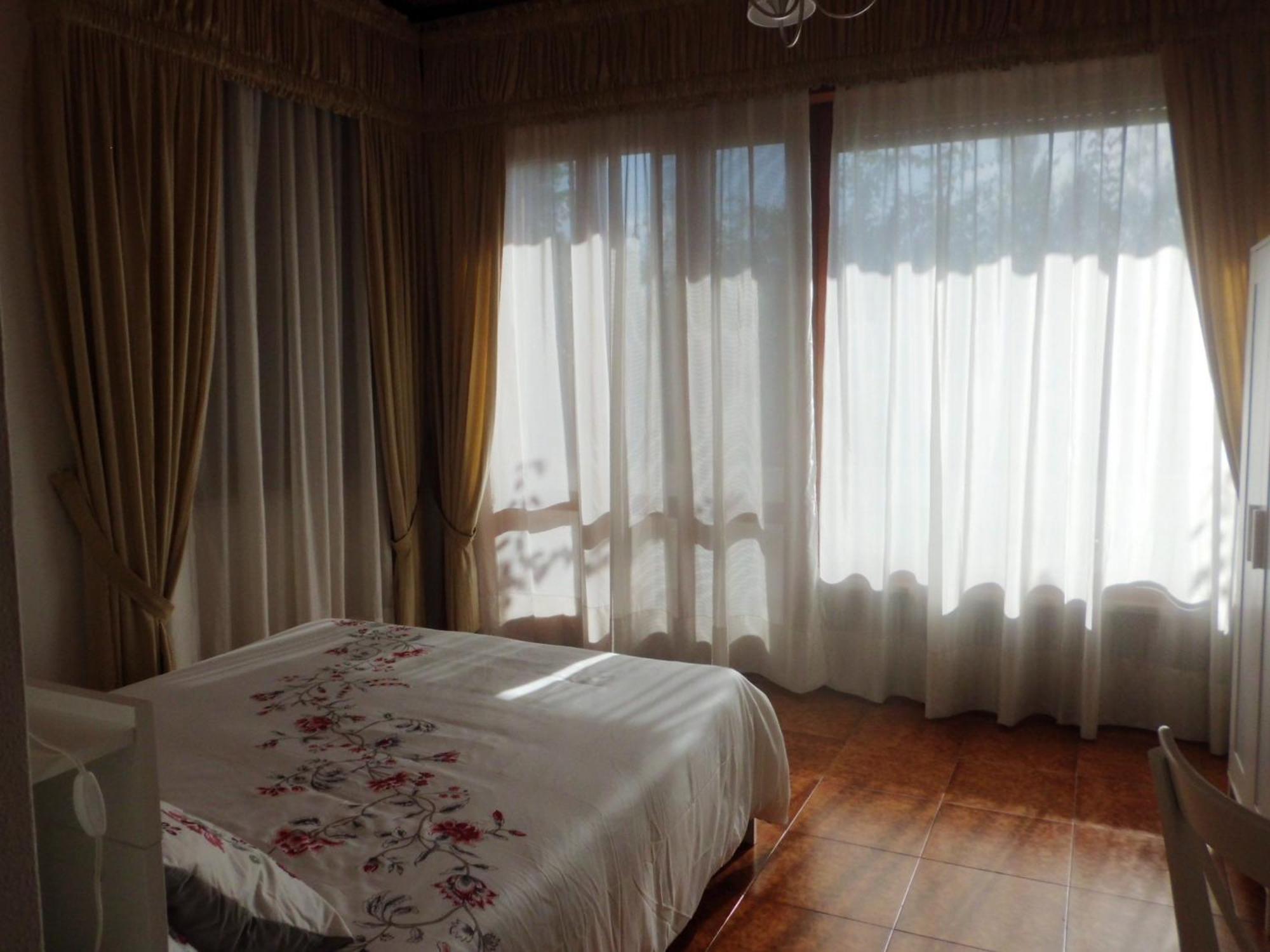 B&B Il Giardino Di Villa Anna Trecase Rom bilde