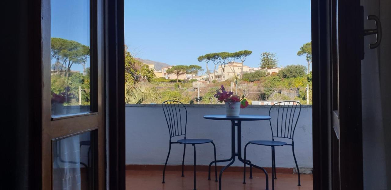 B&B Il Giardino Di Villa Anna Trecase Eksteriør bilde